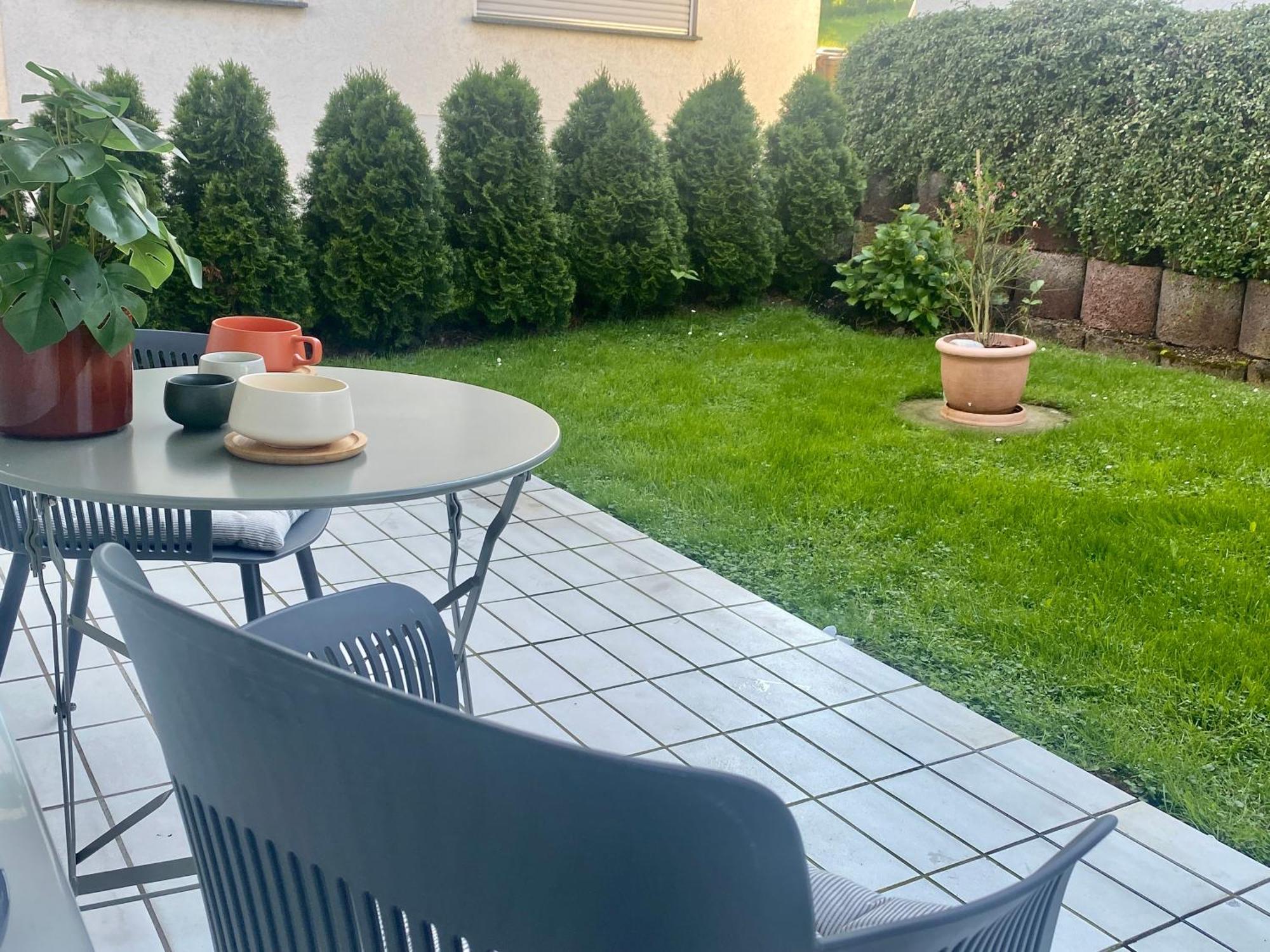 Moderne Wohnung Mit Terrasse & Parkplatz; Naehe Bwzk & Amazon Κόμπλεντς Εξωτερικό φωτογραφία