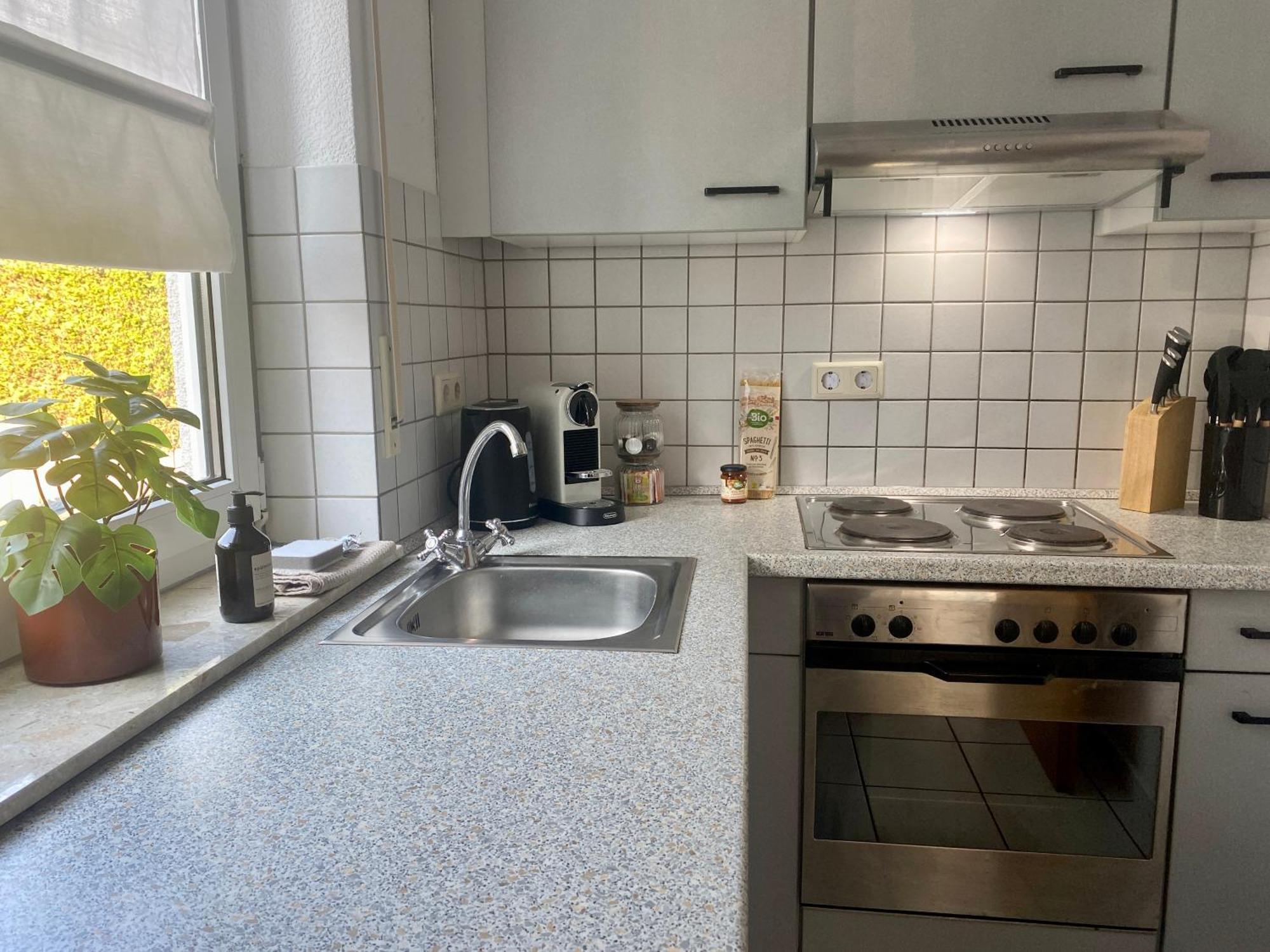 Moderne Wohnung Mit Terrasse & Parkplatz; Naehe Bwzk & Amazon Κόμπλεντς Εξωτερικό φωτογραφία
